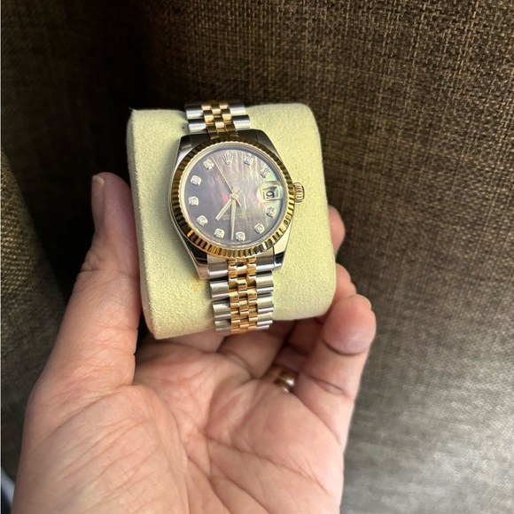 Rolex 2017 31mm jubilee black mother of pearl (RARE) - Picture 3 of 7